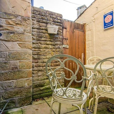 Pudding Cottage In Bakewell Exterior foto