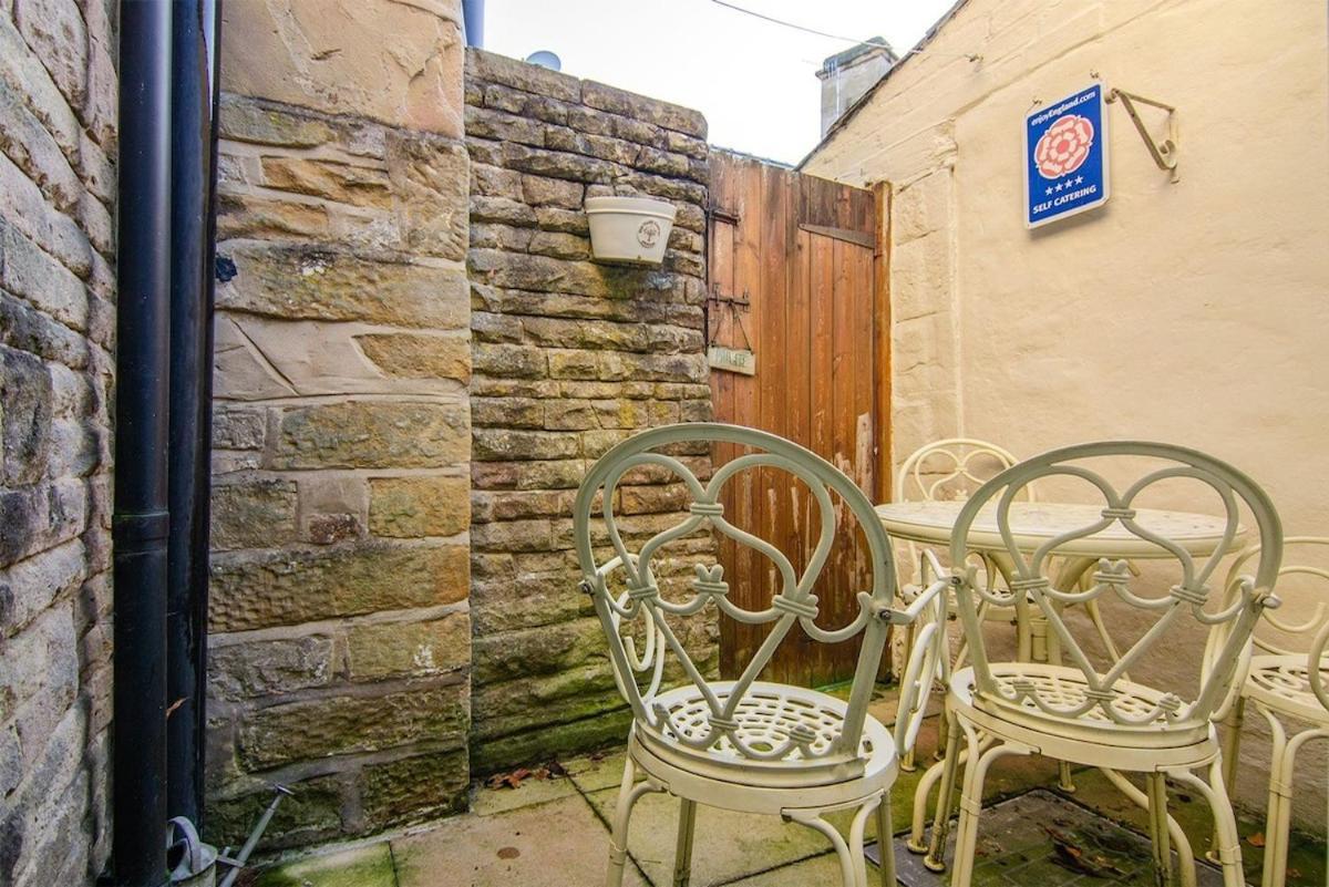 Pudding Cottage In Bakewell Exterior foto